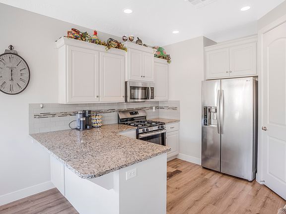 3rd image of 426 W Camino Corto