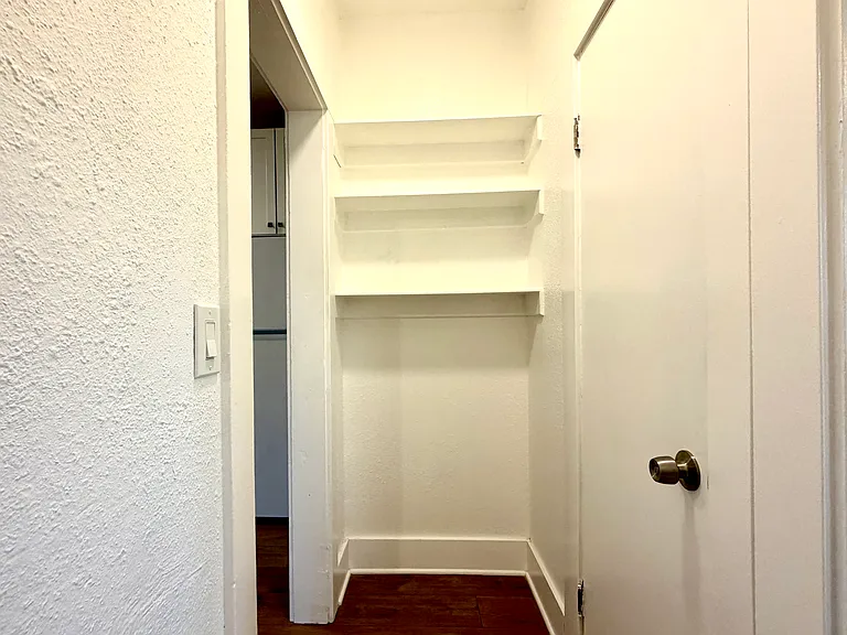 2629 1/2 Granada St #2629-1/2 — Photo 12