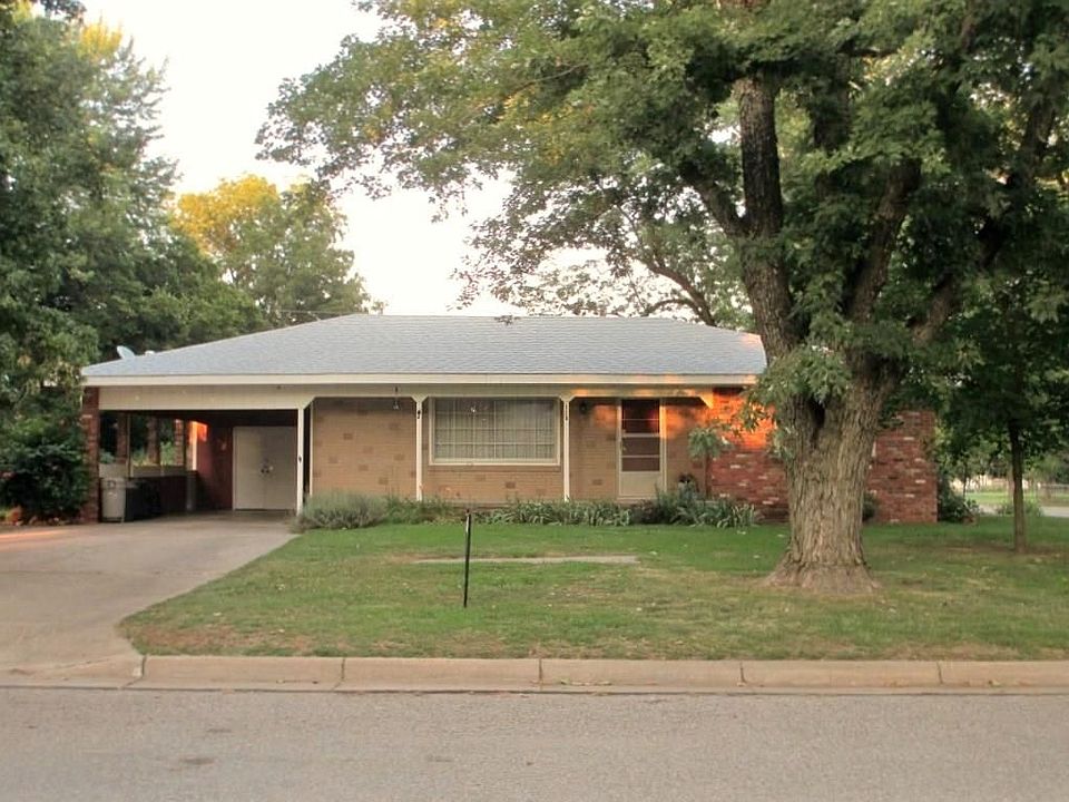 1st image of 220 S Illinois Ave