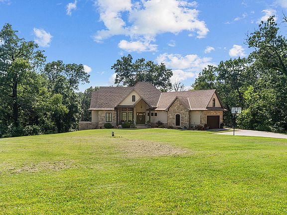 3rd image of 300 Buena Vista Parkway