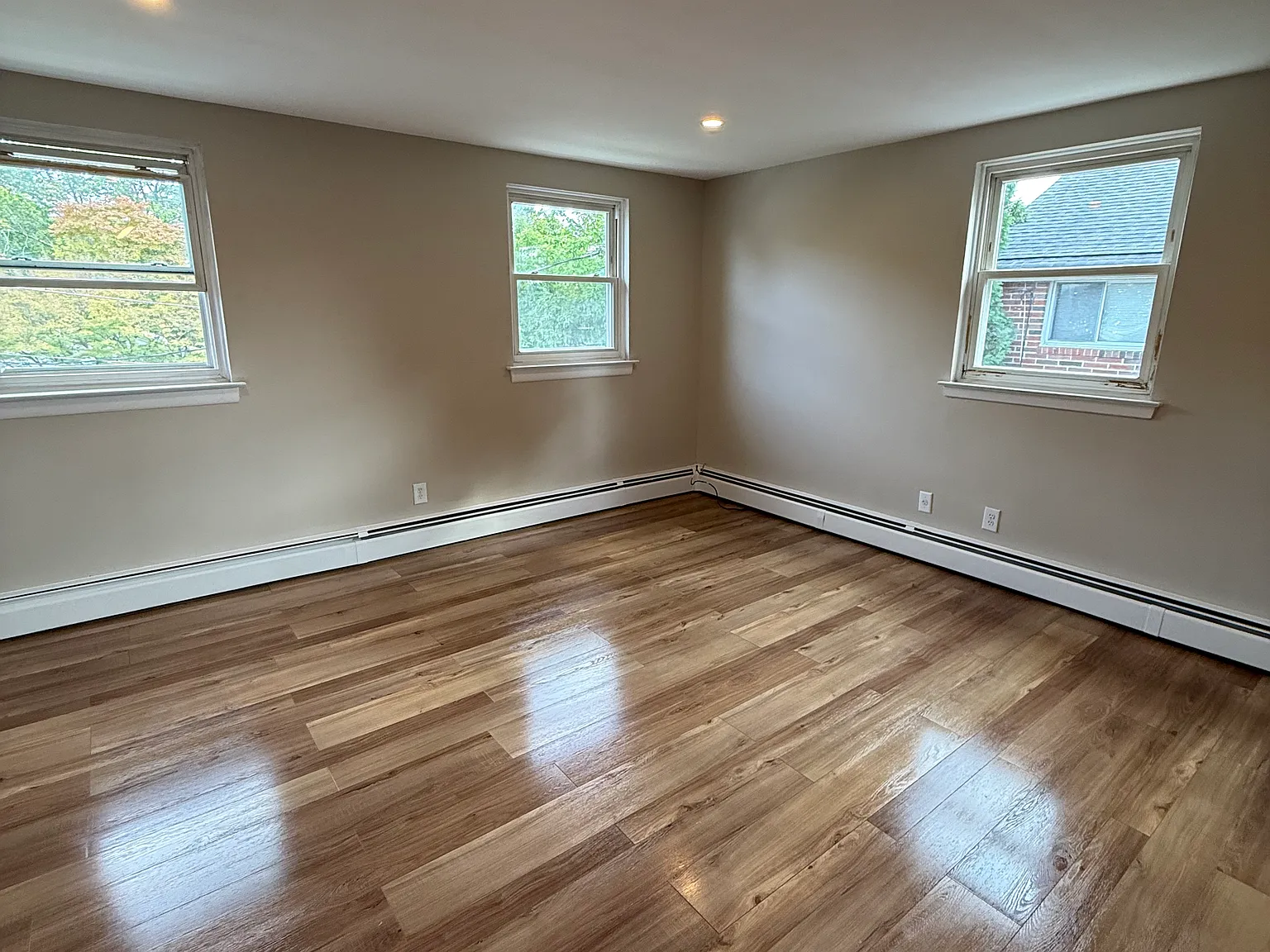 2 bed, 1100 sqft, $2,150 — Photo 3