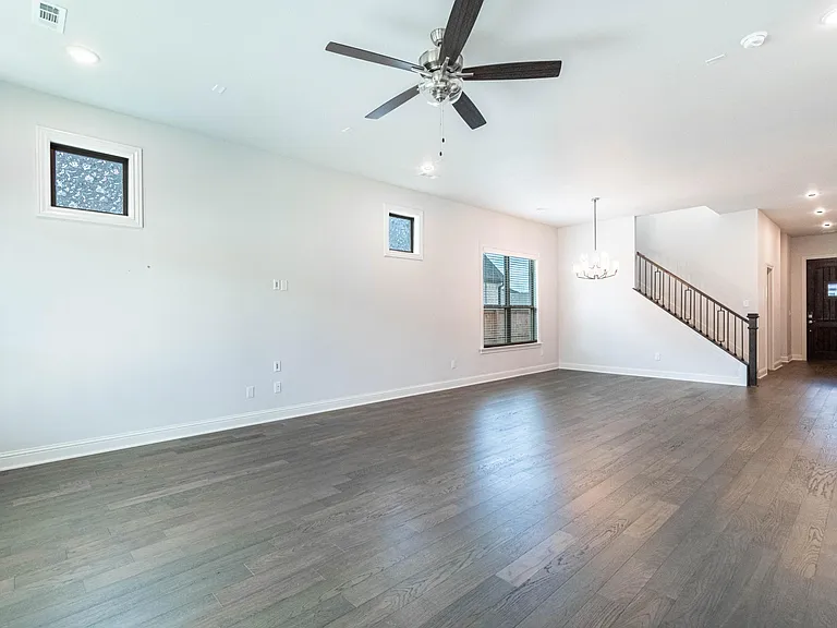 5304 SW Stanford Ct — Photo 7