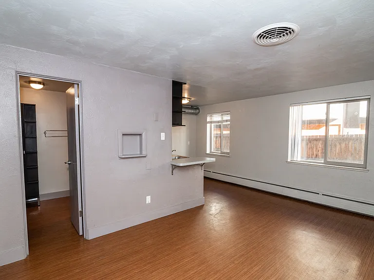 Altair Apartments — Photo 25