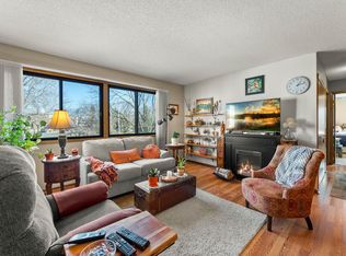 4245 Centerville Rd, Vadnais Heights, MN 55127