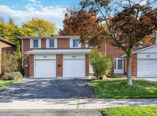 22 Porterfield Cres, Markham, ON L3T4S7