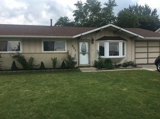 507 E Schaumburg Rd, Streamwood, IL 60107