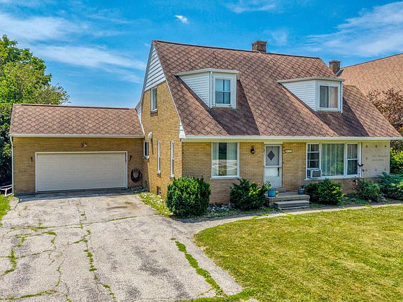 3rd image of 9735 Dolan Rd