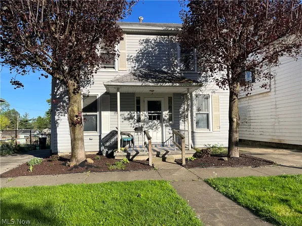 1106 Swann St, Parkersburg, WV 26101