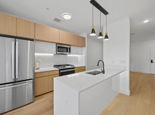 649 38th St #211, Union City, NJ 07087