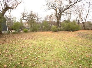 517 W Roosevelt Rd, Wheaton, IL 60187