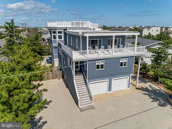 3rd image of 177 177a Long Beach Blvd