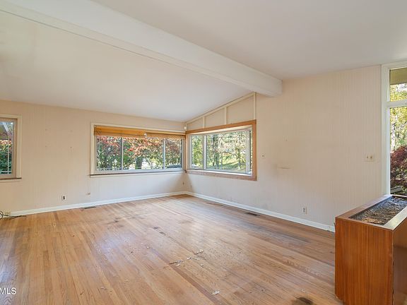 4th image of 4512 SW Alta Vista Way