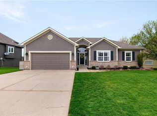 10604 NE 101st St, Kansas City, MO 64157