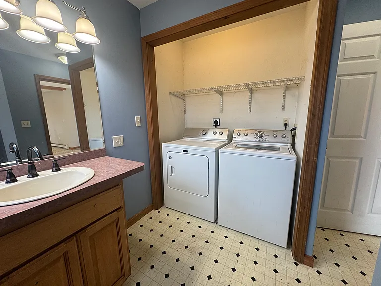 18 Jewett St #B — Photo 4