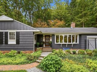 14 Indian Head Rd, Morristown, NJ 07960