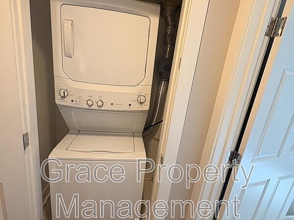 4th image of 1630 N Clarkson St APT 208