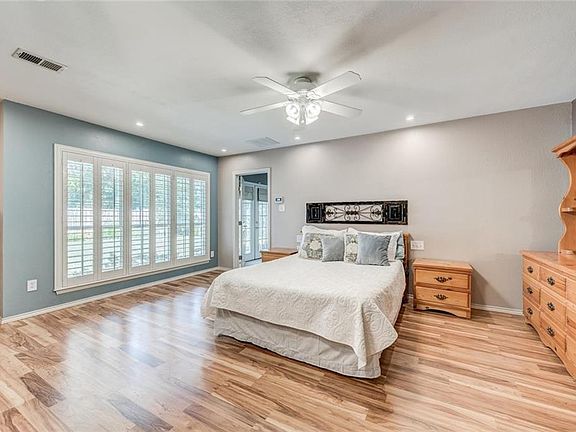 5th image of 6712 Kingsbury Dr