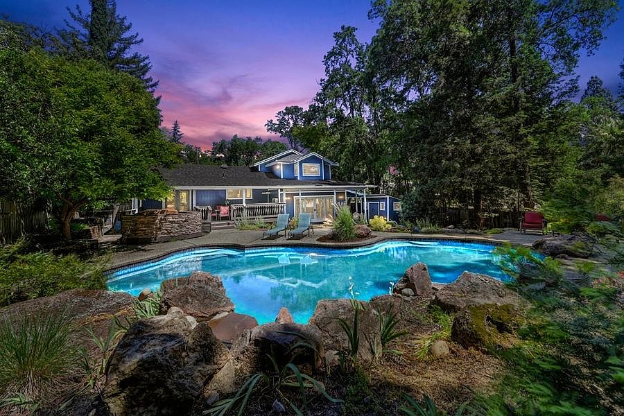 1st image of 8544 Gaines Ave