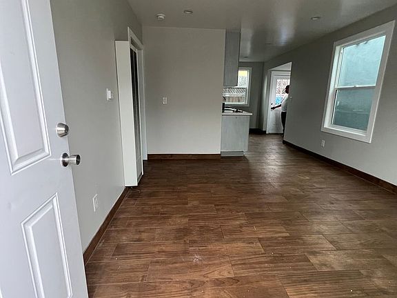 2nd image of 1411-1413 E 53rd St #1411-1/2