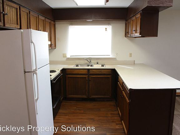 3rd image of 7513 Saint Clair St NE