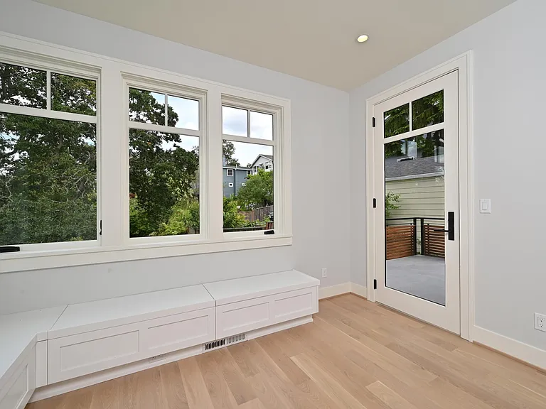 2910 9th Ave W — Photo 22