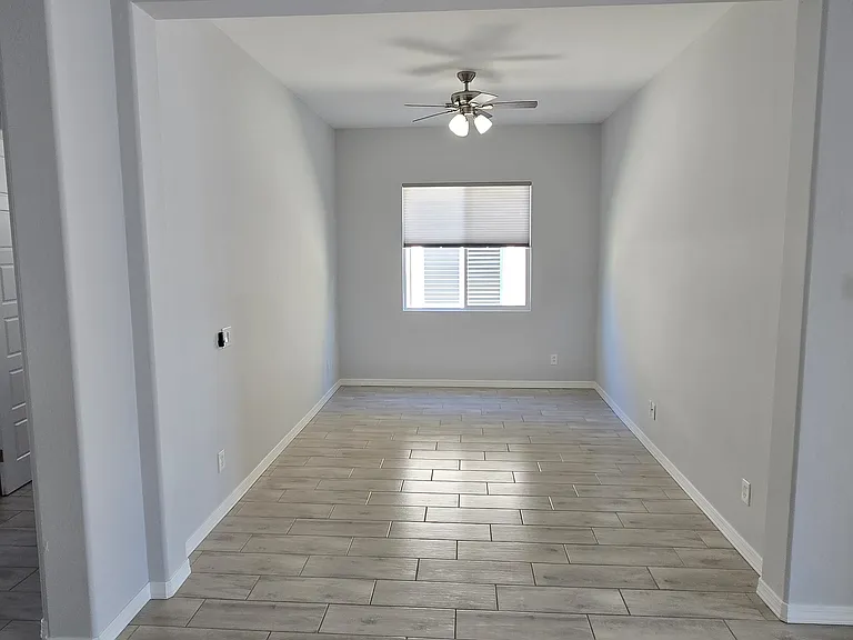 Multifunctional Third Room 10' x 13'