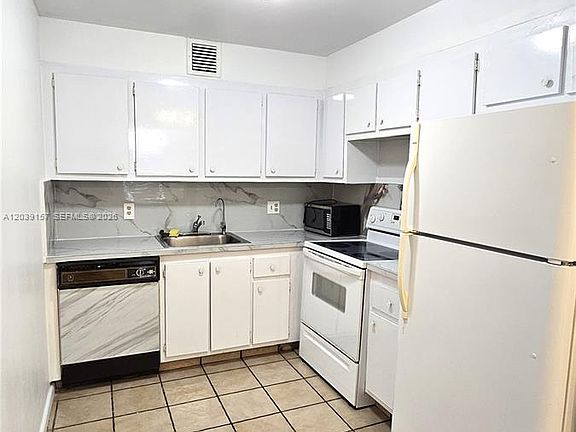 5th image of 13155 SW 7th Ct APT 109E