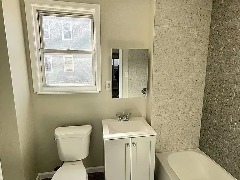 125 Parker St #2 — Photo 3