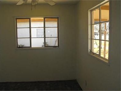 3rd image of 305 S Birch Ave