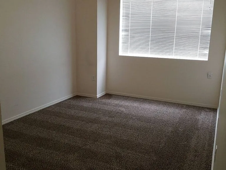 1706-1708 W Peninsula Dr — Photo 17