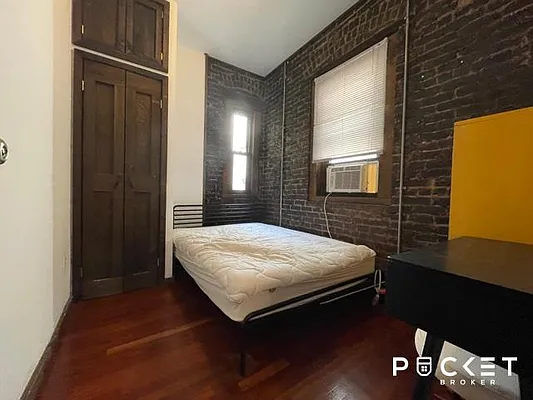 Rented by PocketBroker Inc | media 10