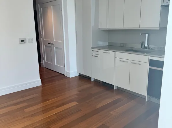 1 Dalton St Unit 2406, Boston, MA 02115