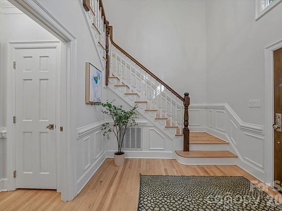 5th image of 5631 Colony Rd