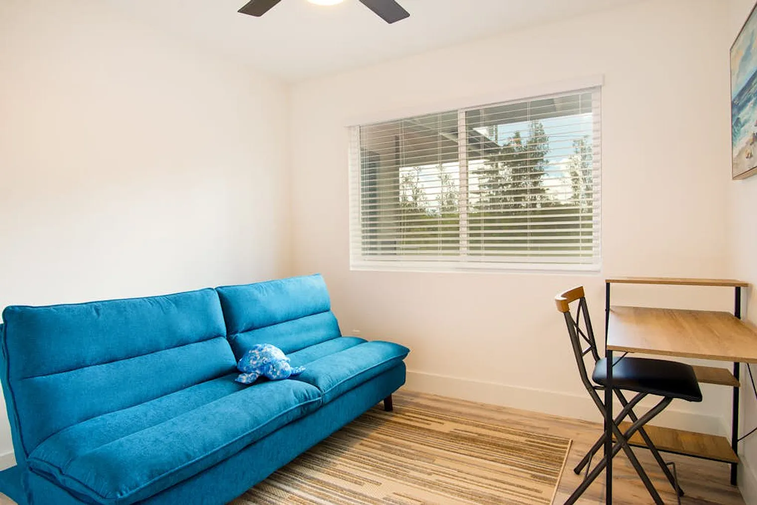 3 bed, 2.0 bath, 1227 sqft, $4,026 — Photo 4