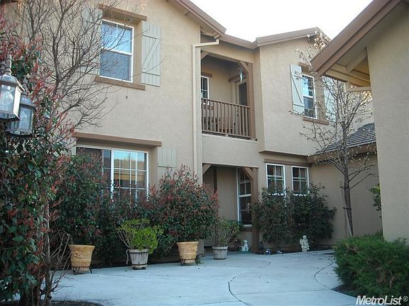 2nd image of 1202 Imperial Lily Dr