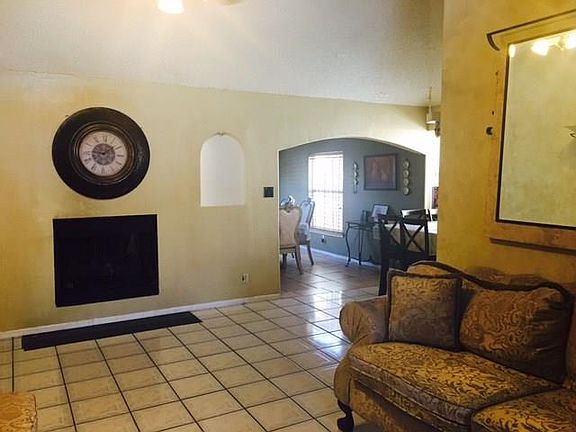 3rd image of 11835 Priscilla Cir