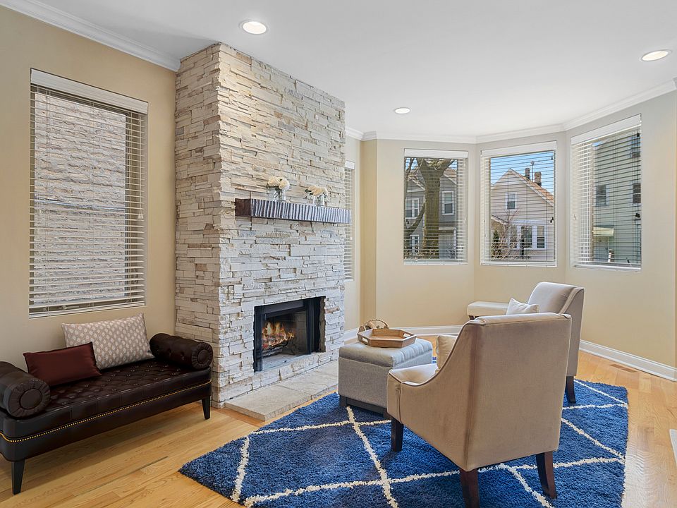 2nd image of 1627 N Fairfield Ave #1