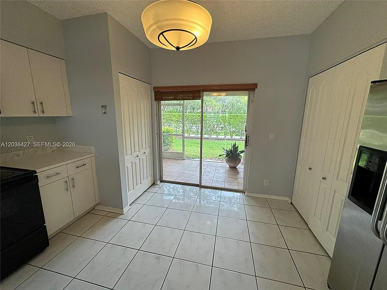 77 Simonton Cir #77 — Photo 13
