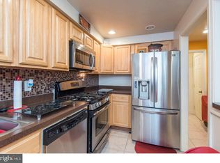 61 S Church St, Clifton Heights, PA 19018