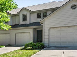 10935 W 116th Ter, Overland Park, KS 66210
