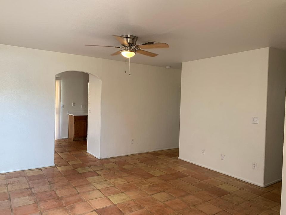1st image of 3107 W Salter Dr