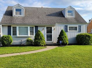629 Sandralee Dr, Toledo, OH 43612