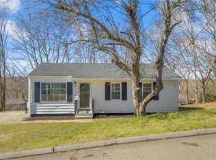 7 Alan Dr, Ansonia, CT 06401