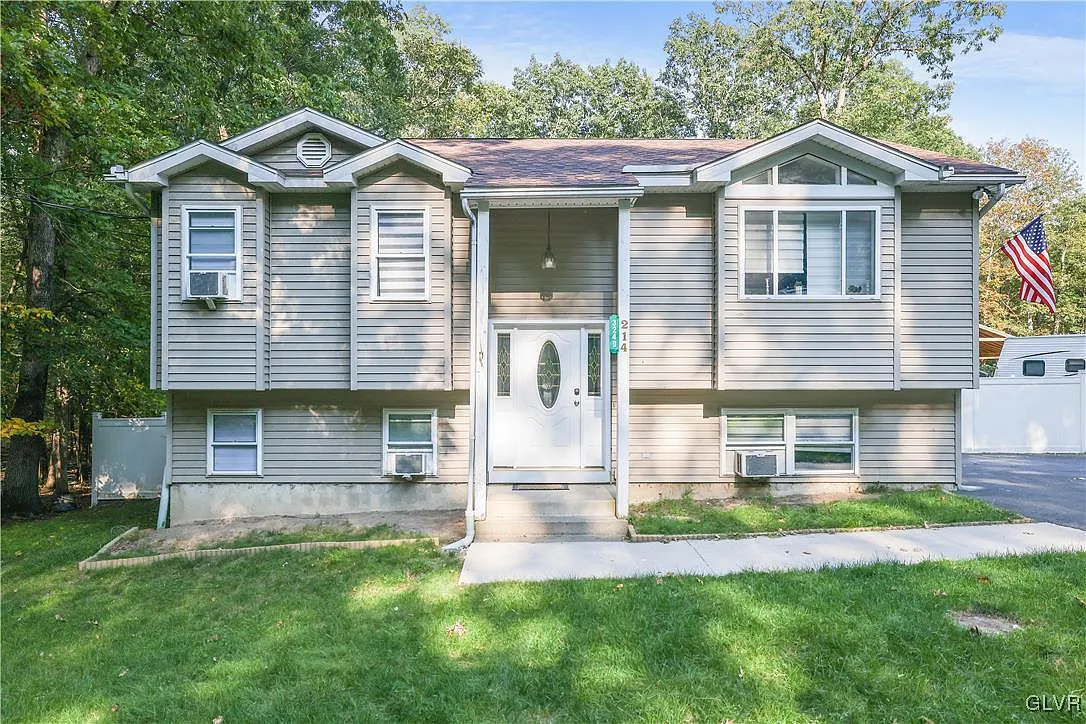 3249 Stonehenge Dr photo 1