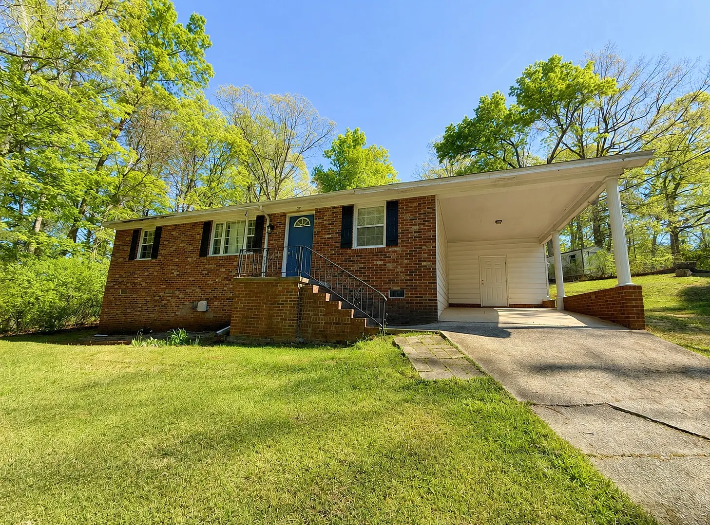 3 bed, 1100 sqft, $1,595 — Photo 2
