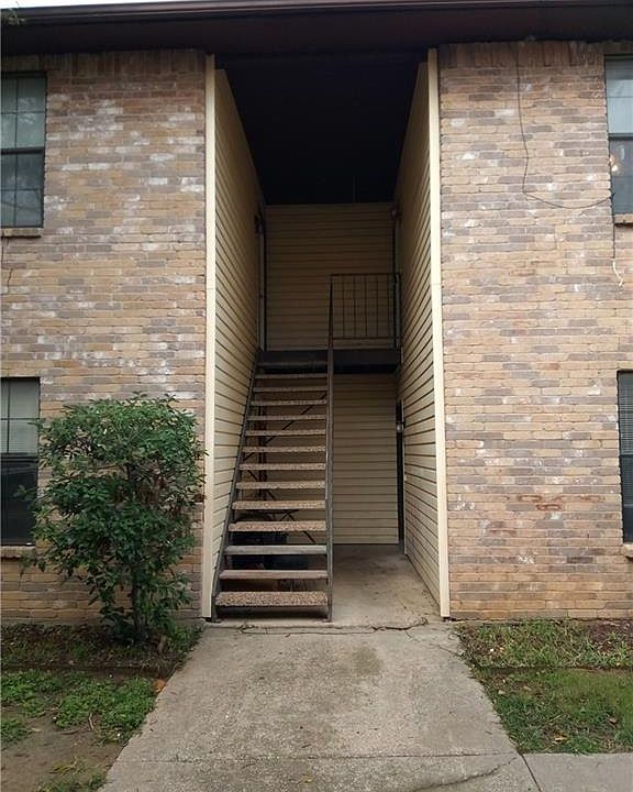 1st image of 726 Schmitz Ave APT 1