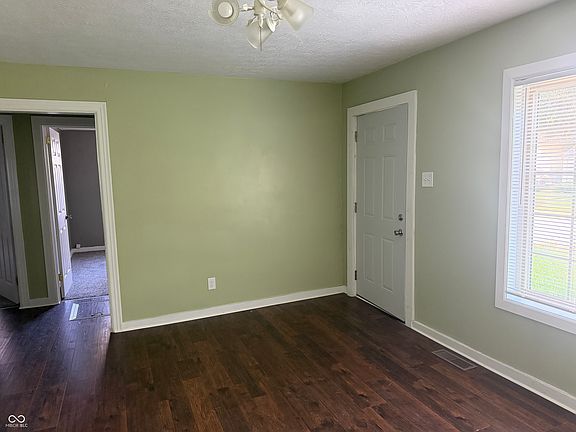 3rd image of 1618 W 17th St
