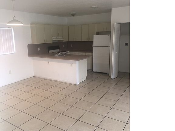 5th image of 1050 NW 9th Ave APT 1