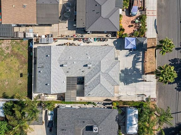 3rd image of 13473 Kagel Canyon St