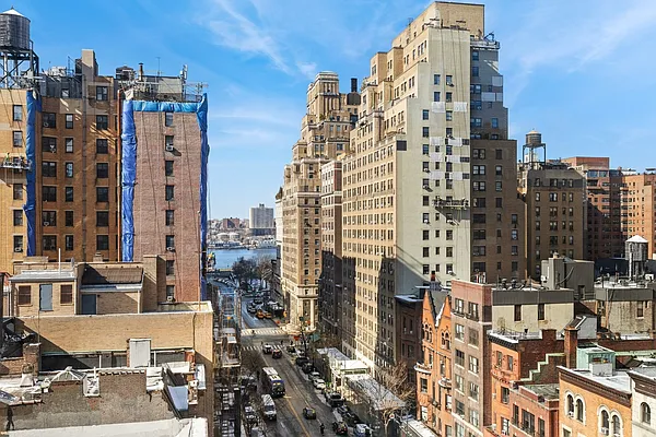 Sold by Corcoran | media 7